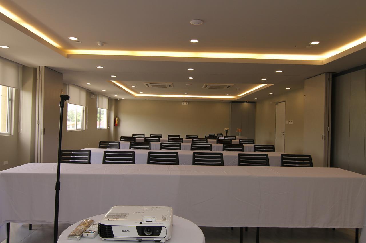 Cebu Hotel Plus Exterior foto