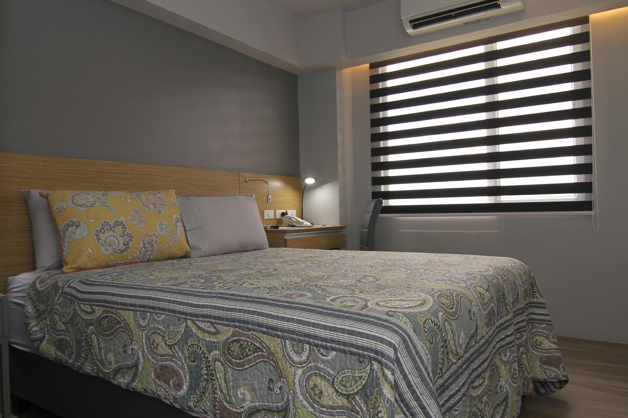 Cebu Hotel Plus Exterior foto